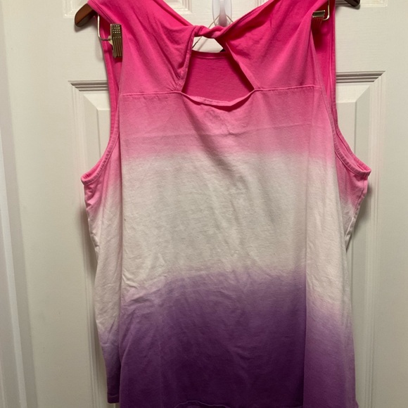 Terra & Sky Keyhole Back Tank Size 2X - Picture 2 of 5